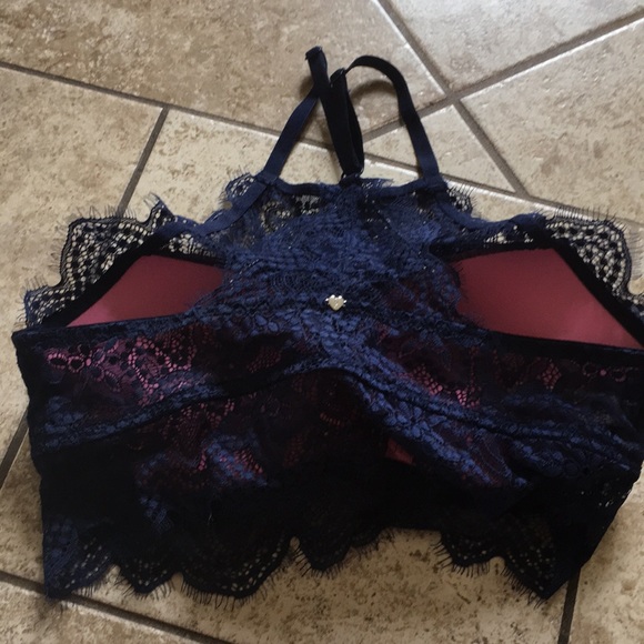 Victoria Secret’s Pink Navy Blue Crop Bralette Top - Picture 3 of 4